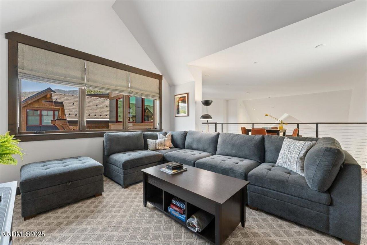 33 Beach Club Drive, Unit 506, Stateline, NV 89449 Photo