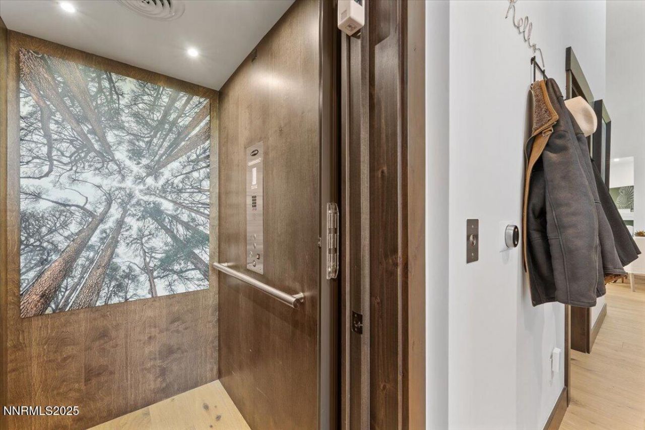 33 Beach Club Drive, Unit 506, Stateline, NV 89449 Photo