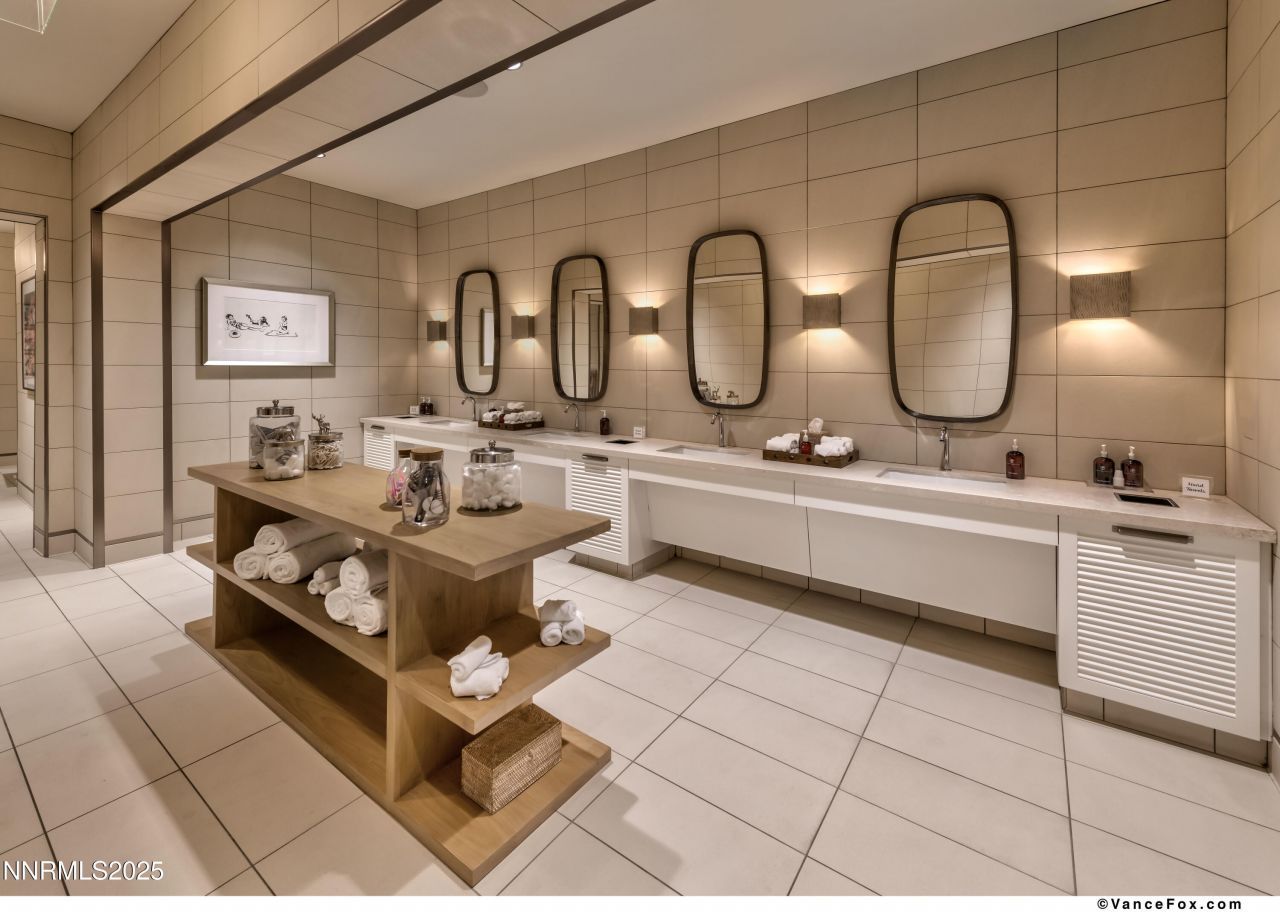 33 Beach Club Drive, Unit 506, Stateline, NV 89449 Photo