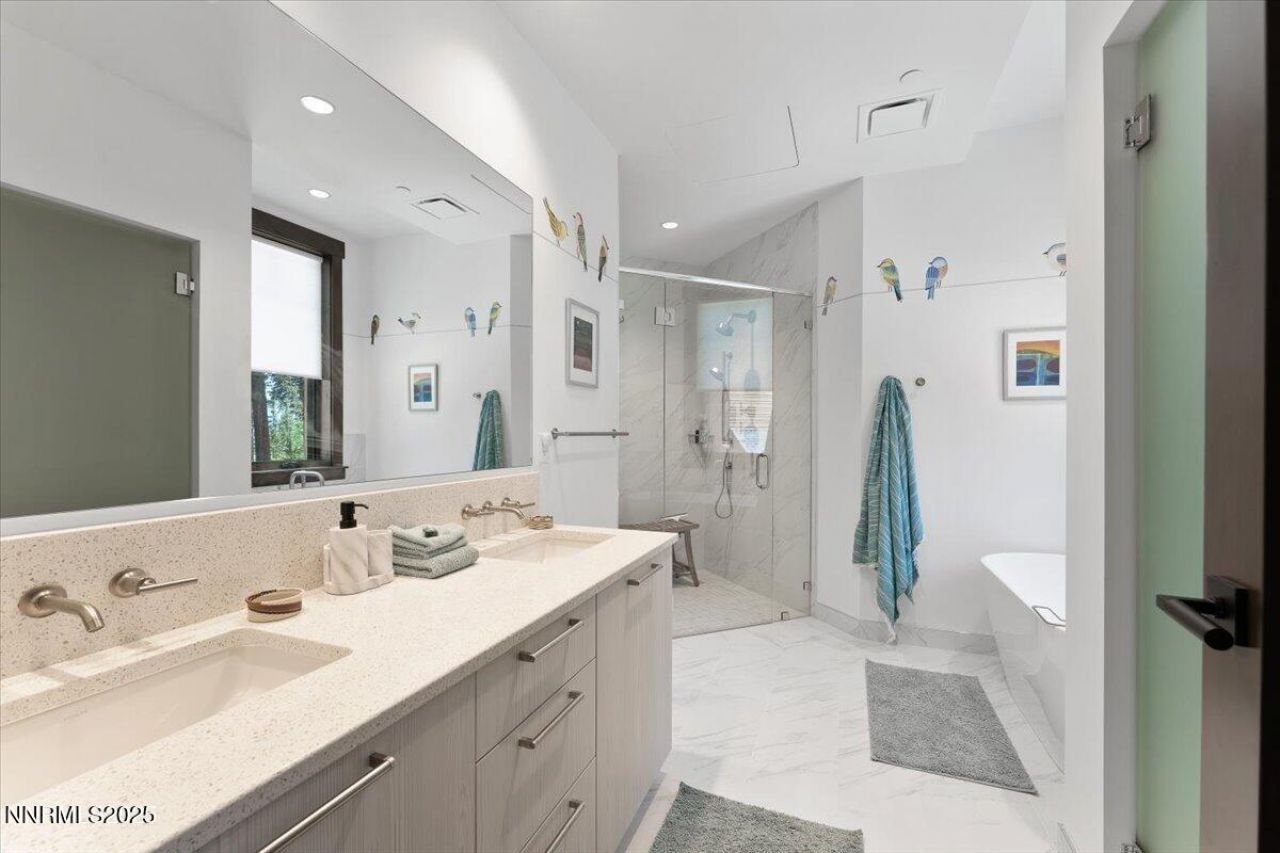 33 Beach Club Drive, Unit 506, Stateline, NV 89449 Photo