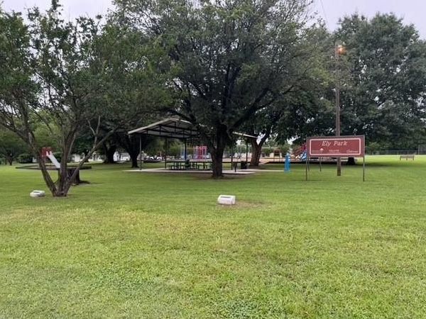 303 W Steadman Street, Sherman, TX 75090