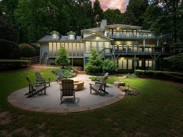 627 Apache Trail, Woodstock, GA 30189