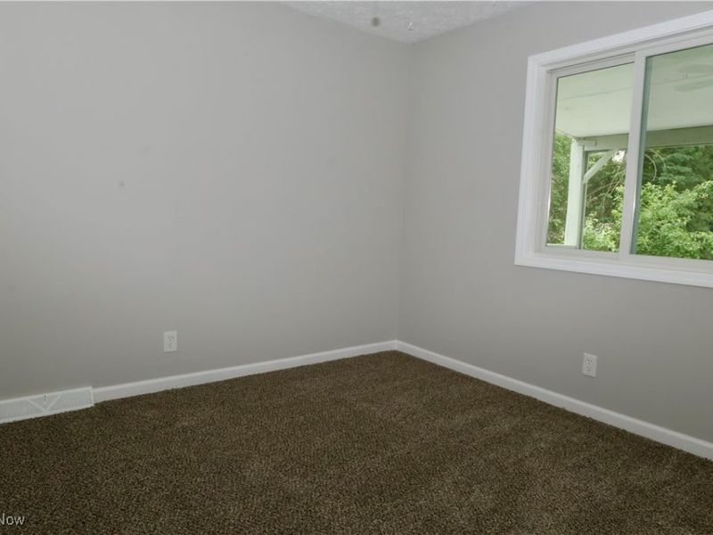 2382 Mogadore Road, Akron, OH 44312 Photo 24