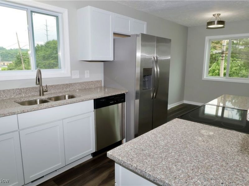 2382 Mogadore Road, Akron, OH 44312 Photo 5