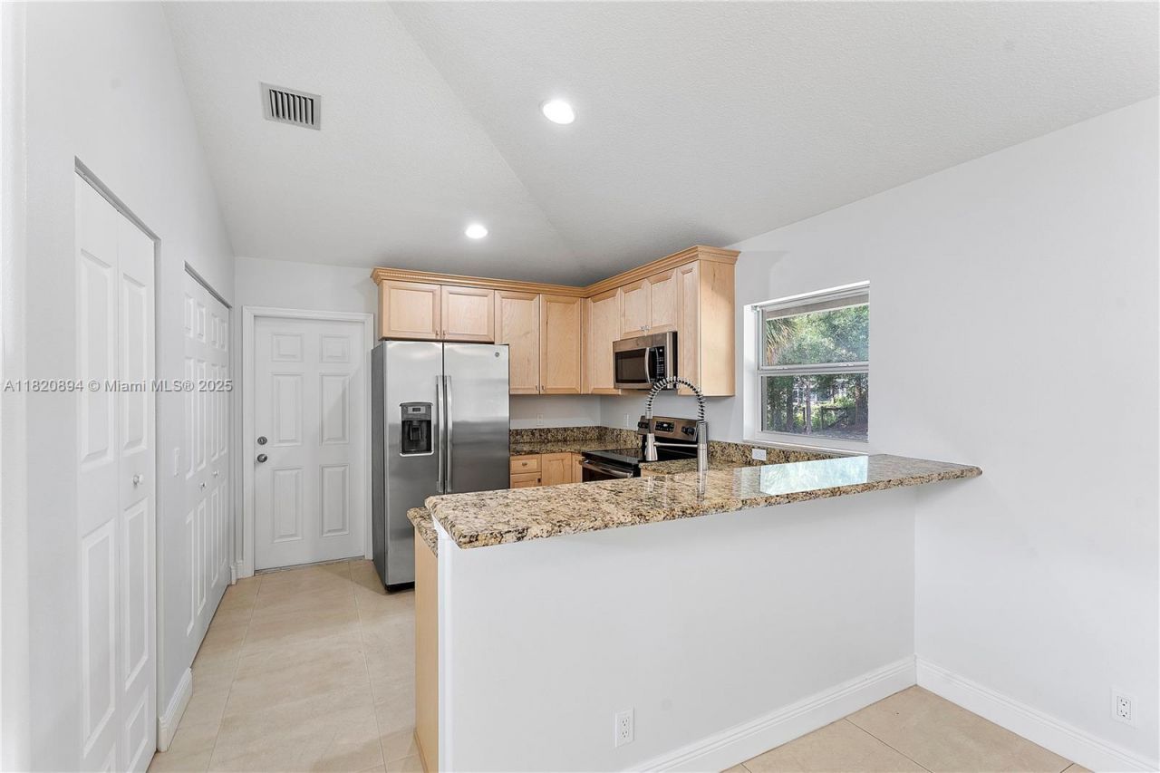 17038 N 61st Pl N, Loxahatchee, FL 33470 Photo