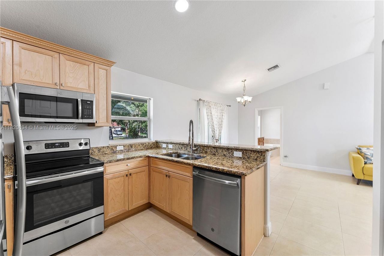 17038 N 61st Pl N, Loxahatchee, FL 33470 Photo