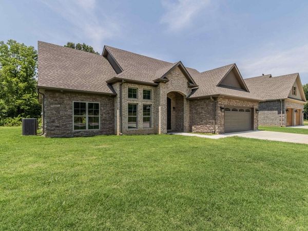 3019 BRIANNA DR., Jonesboro, AR 72404