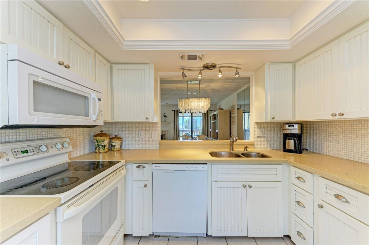 6840 Midnight Pass Road, Unit 6840, Sarasota, FL 34242 Photo