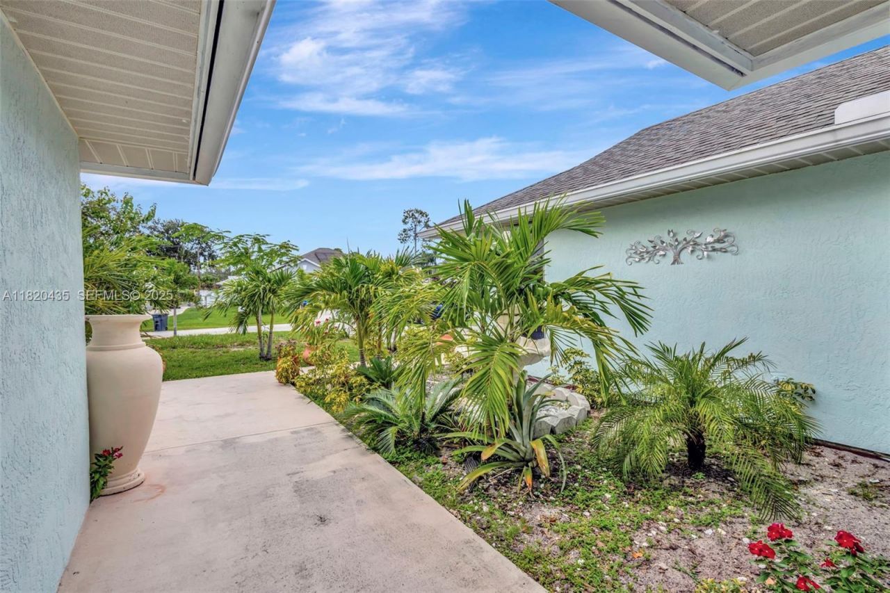 502 SE Guava Ter, Port Saint Lucie, FL 34983 Photo