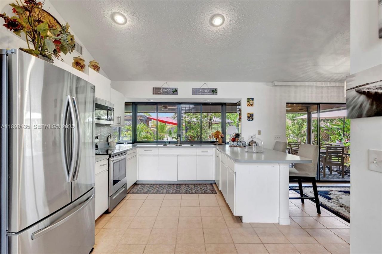 502 SE Guava Ter, Port Saint Lucie, FL 34983 Photo