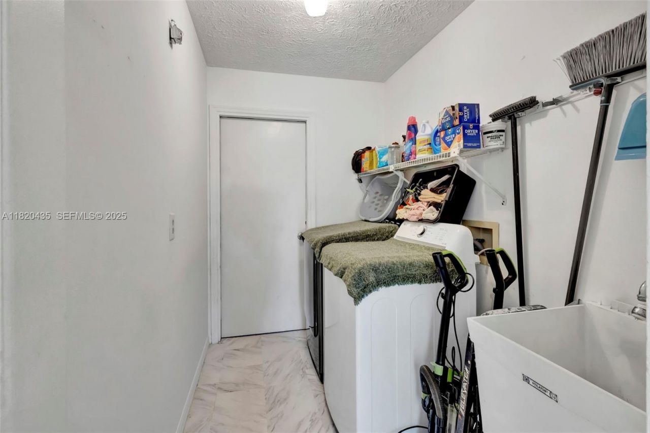 502 SE Guava Ter, Port Saint Lucie, FL 34983 Photo