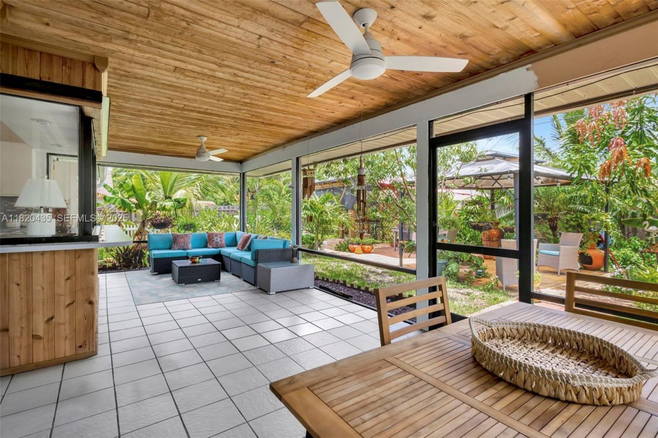 502 SE Guava Ter, Port Saint Lucie, FL 34983 Photo