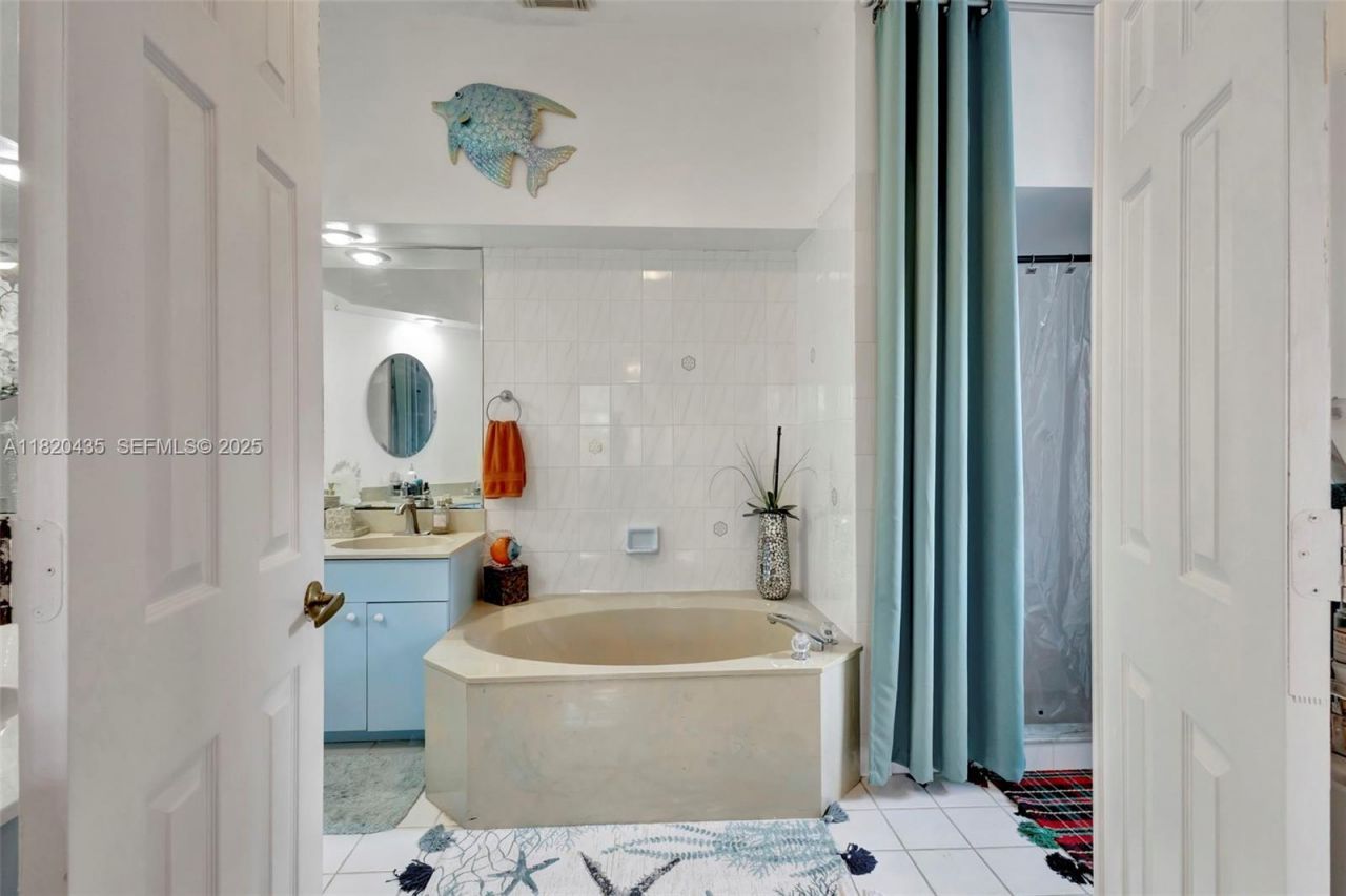 502 SE Guava Ter, Port Saint Lucie, FL 34983 Photo