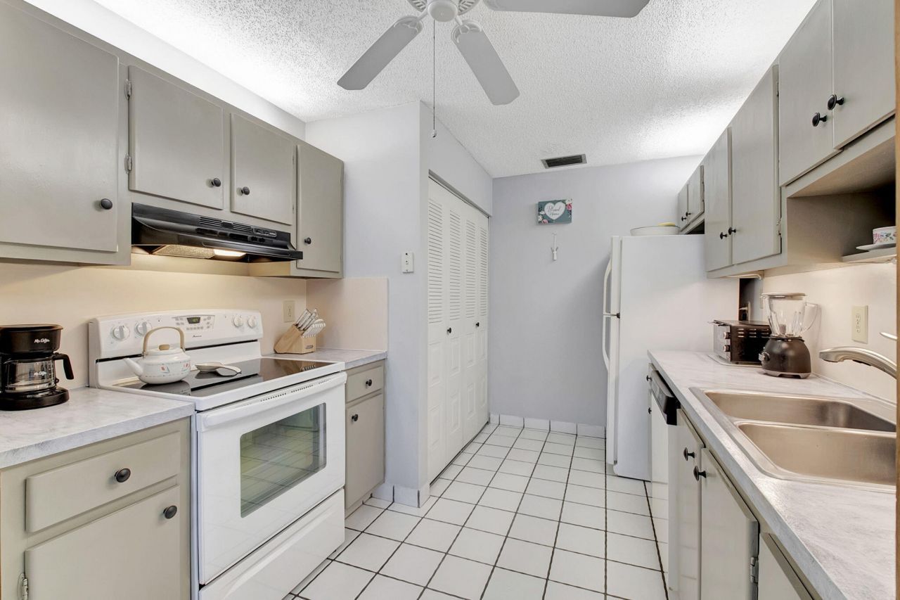 14195 Campanelli Drive, Delray Beach, FL 33484 Photo