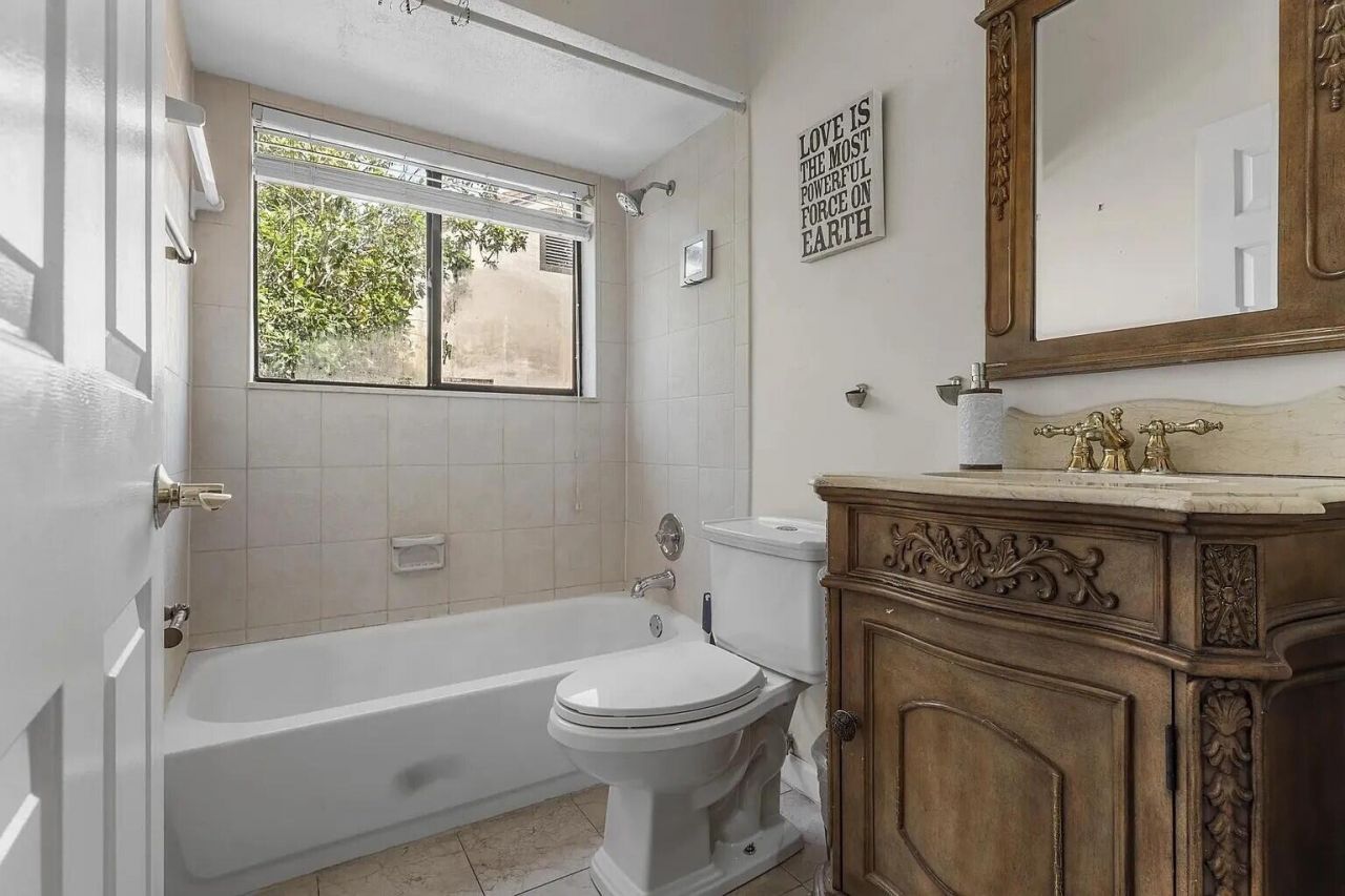 12 Via De Casas Sur, Unit 203, Boynton Beach, FL 33426 Photo