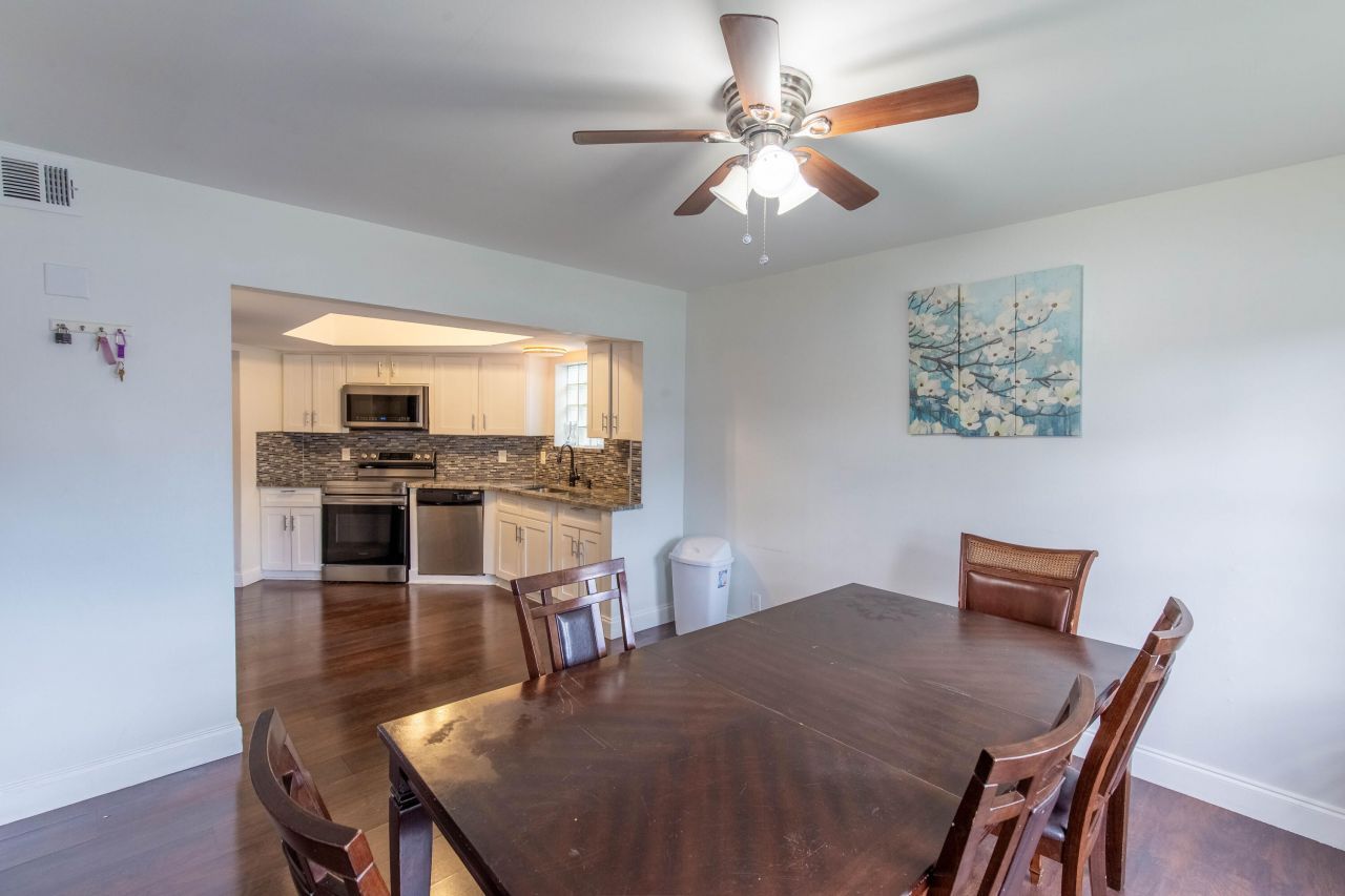 103 Weybridge C Circle, Unit C, Royal Palm Beach, FL 33411 Photo