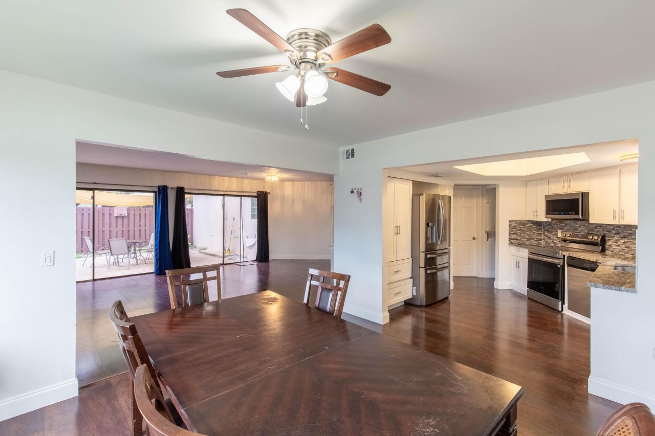 103 Weybridge C Circle, Unit C, Royal Palm Beach, FL 33411 Photo