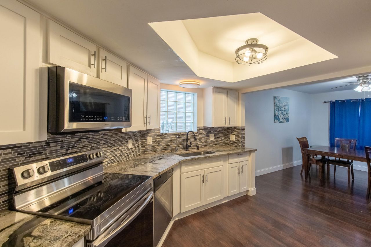 103 Weybridge C Circle, Unit C, Royal Palm Beach, FL 33411 Photo