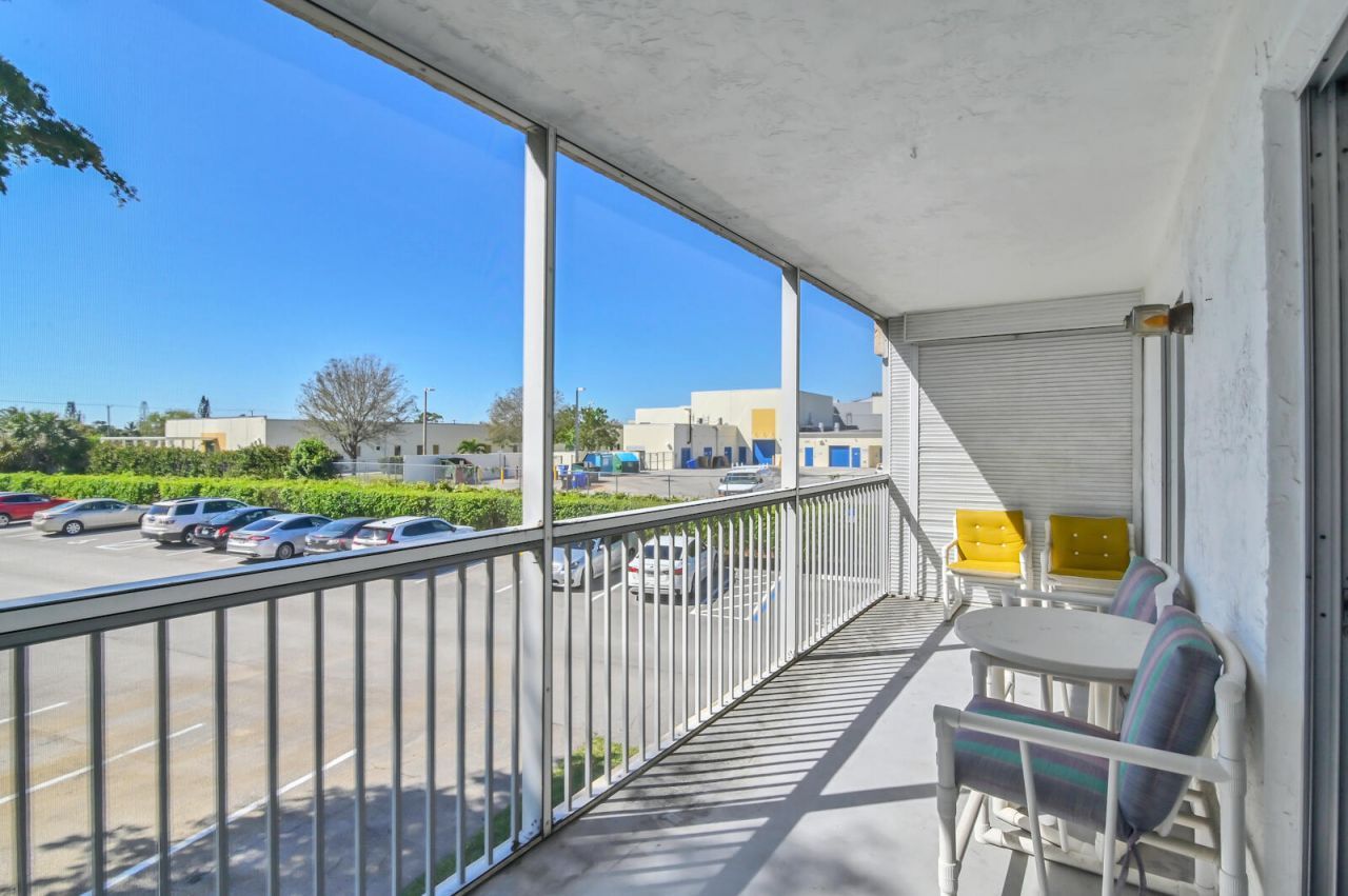 700 Village Green Court, Unit 221, Palm Springs, FL 33461 Photo