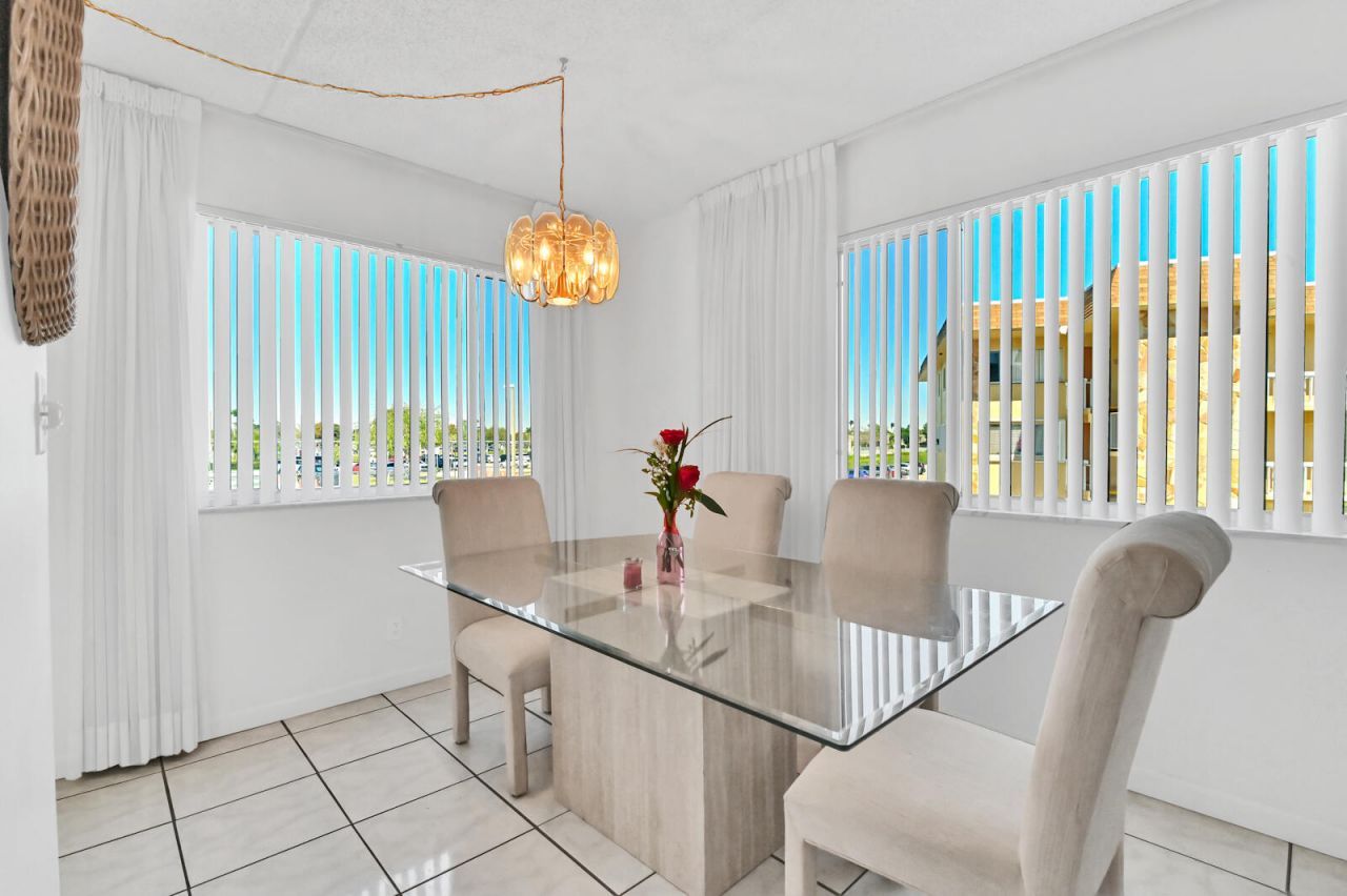 700 Village Green Court, Unit 221, Palm Springs, FL 33461 Photo