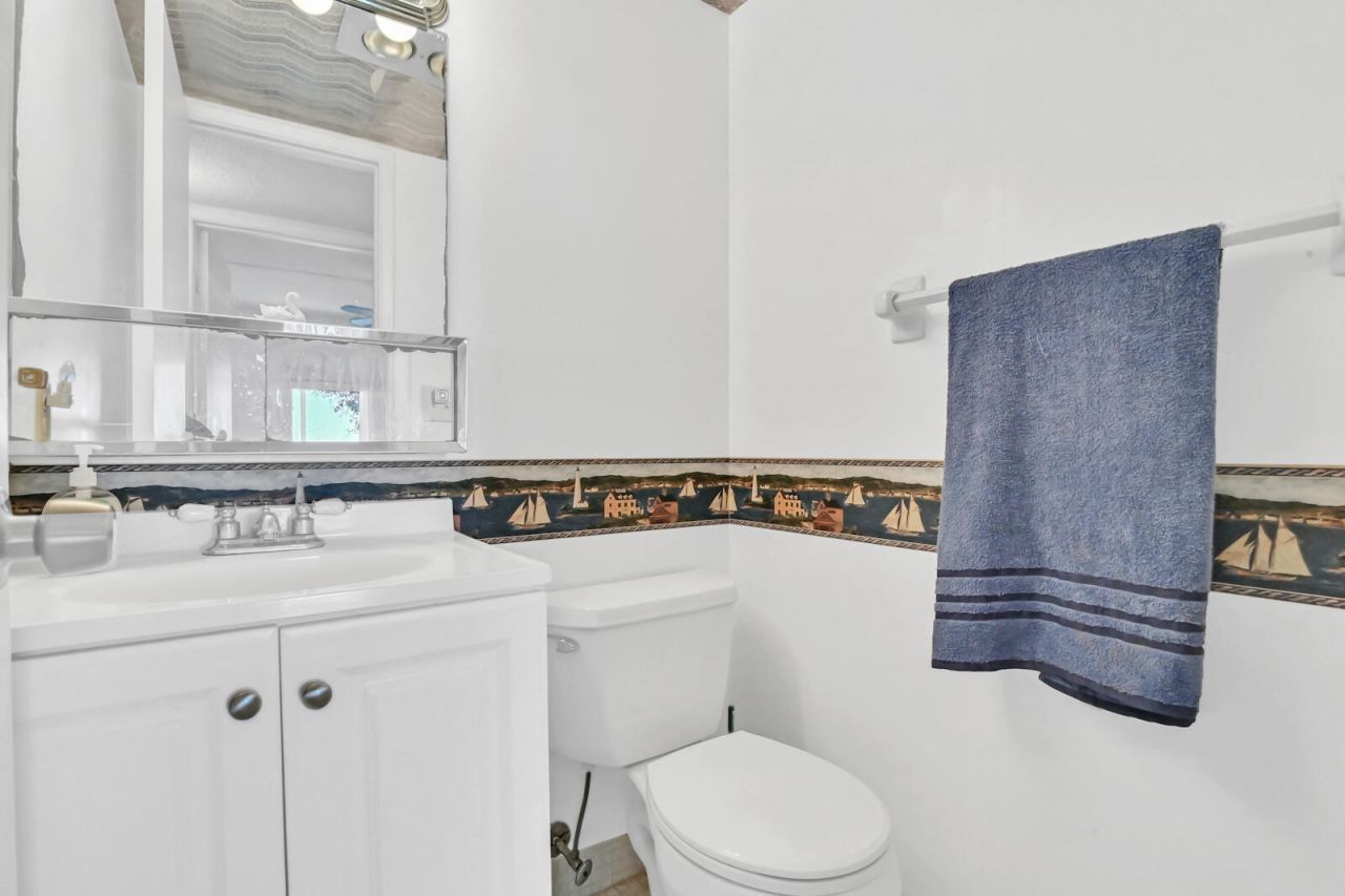 700 Village Green Court, Unit 221, Palm Springs, FL 33461 Photo