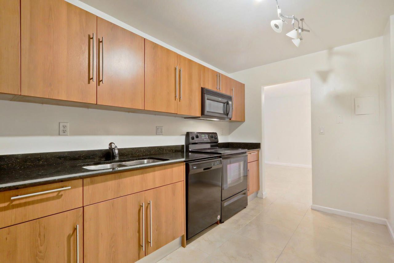 3001 S Ocean Drive, Unit 201, Hollywood, FL 33019 Photo