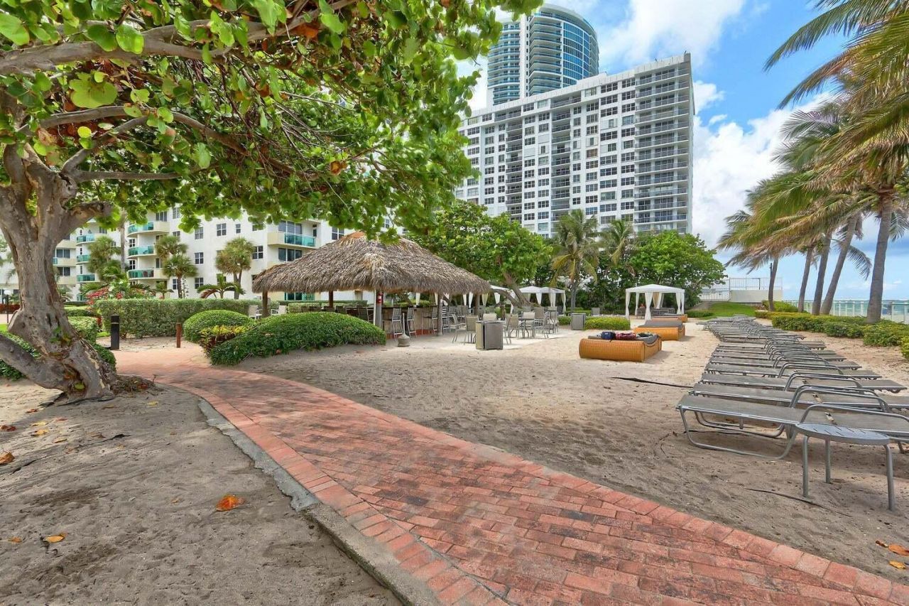 3001 S Ocean Drive, Unit 201, Hollywood, FL 33019 Photo