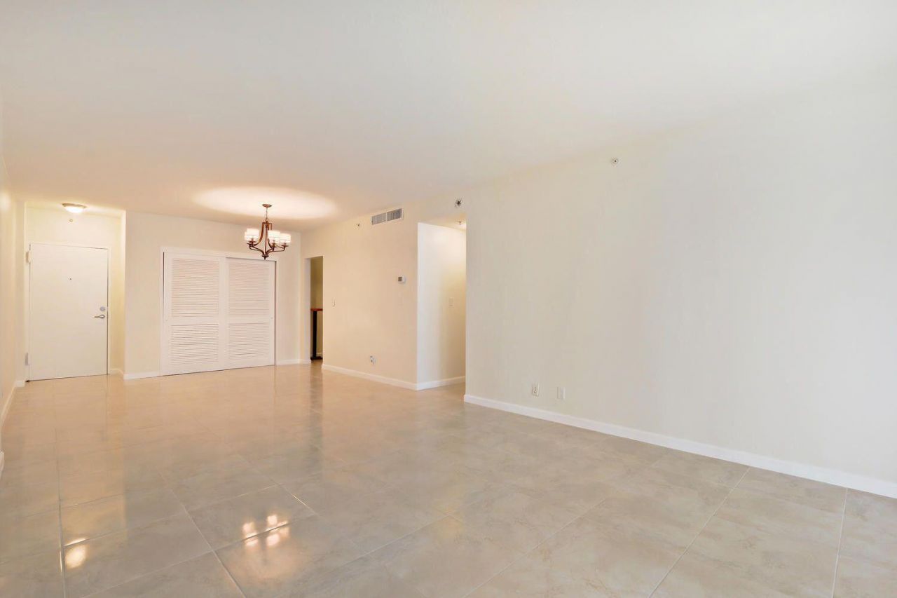3001 S Ocean Drive, Unit 201, Hollywood, FL 33019 Photo