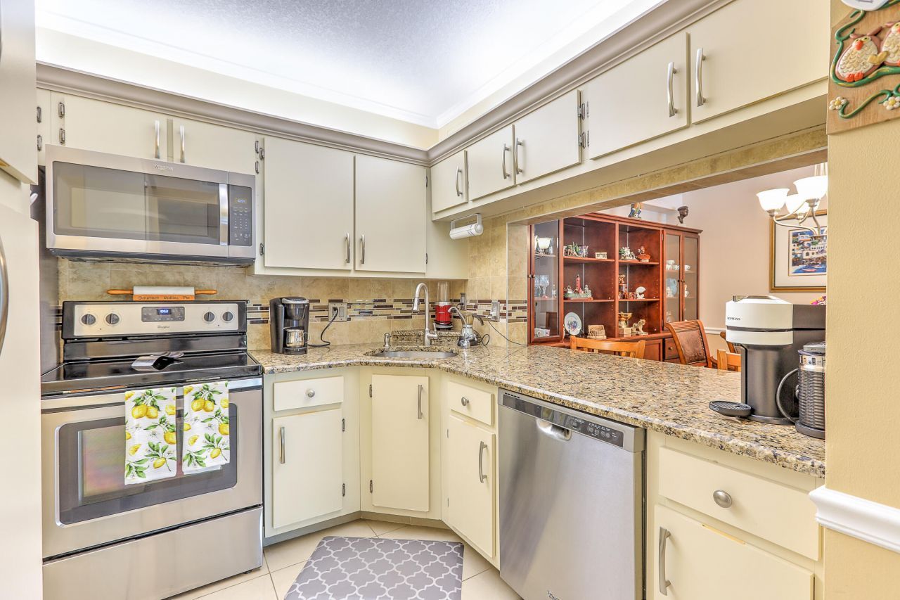 4452 NE Ocean Boulevard, Unit C2, Jensen Beach, FL 34957 Photo