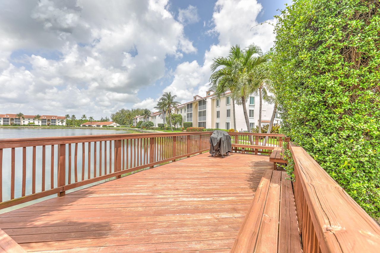 4452 NE Ocean Boulevard, Unit C2, Jensen Beach, FL 34957 Photo