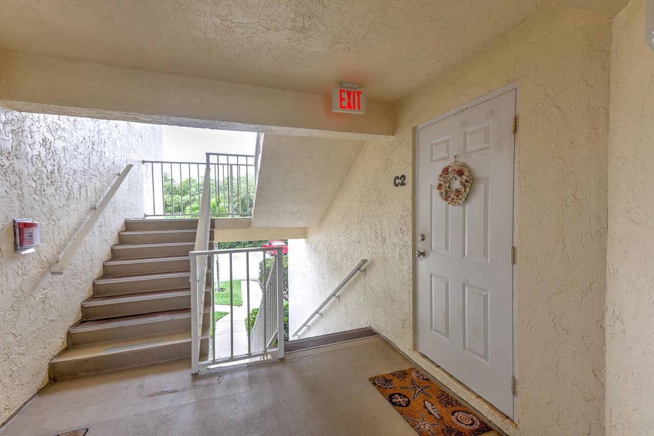 4452 NE Ocean Boulevard, Unit C2, Jensen Beach, FL 34957 Photo