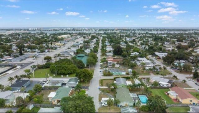 806 Minnesota Street, Lantana, FL 33462 Photo