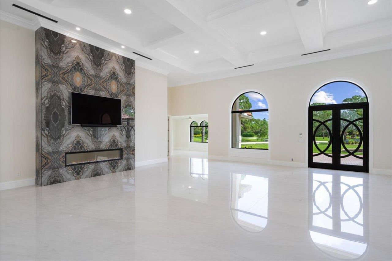 7916 Saddlebrook Drive, Port Saint Lucie, FL 34986 Photo