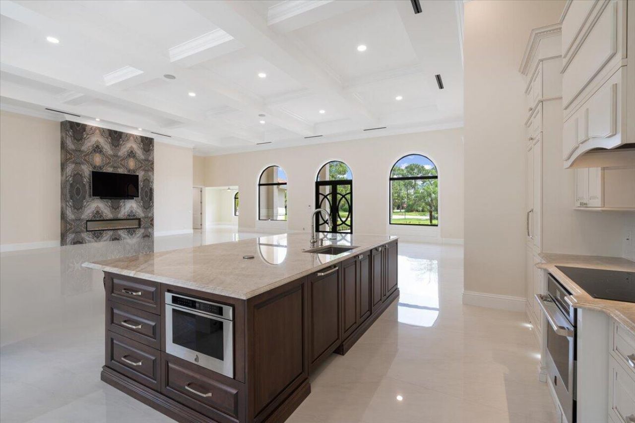 7916 Saddlebrook Drive, Port Saint Lucie, FL 34986 Photo