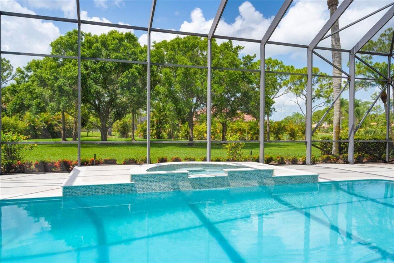 7916 Saddlebrook Drive, Port Saint Lucie, FL 34986 Photo