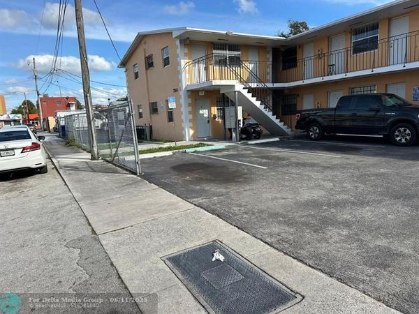 750 NW 56th Street, Unit 17, Miami, FL 33127