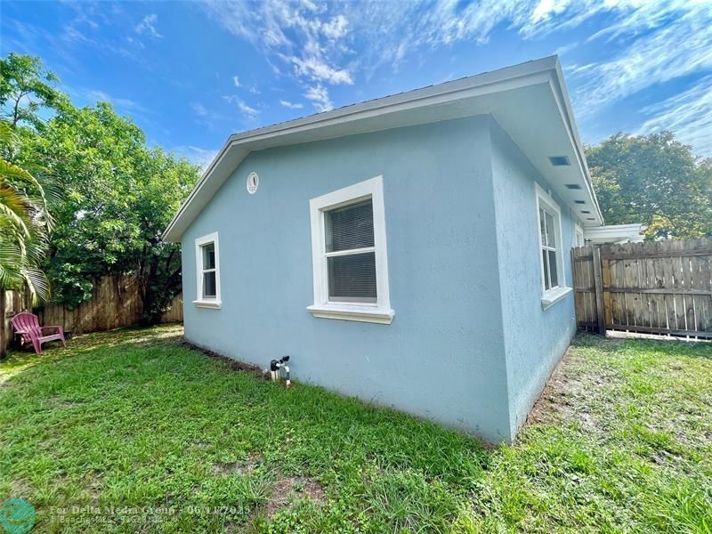 100 NE 12th Street, Fort Lauderdale, FL 33304 Photo