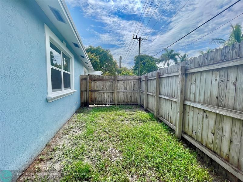 100 NE 12th Street, Fort Lauderdale, FL 33304 Photo