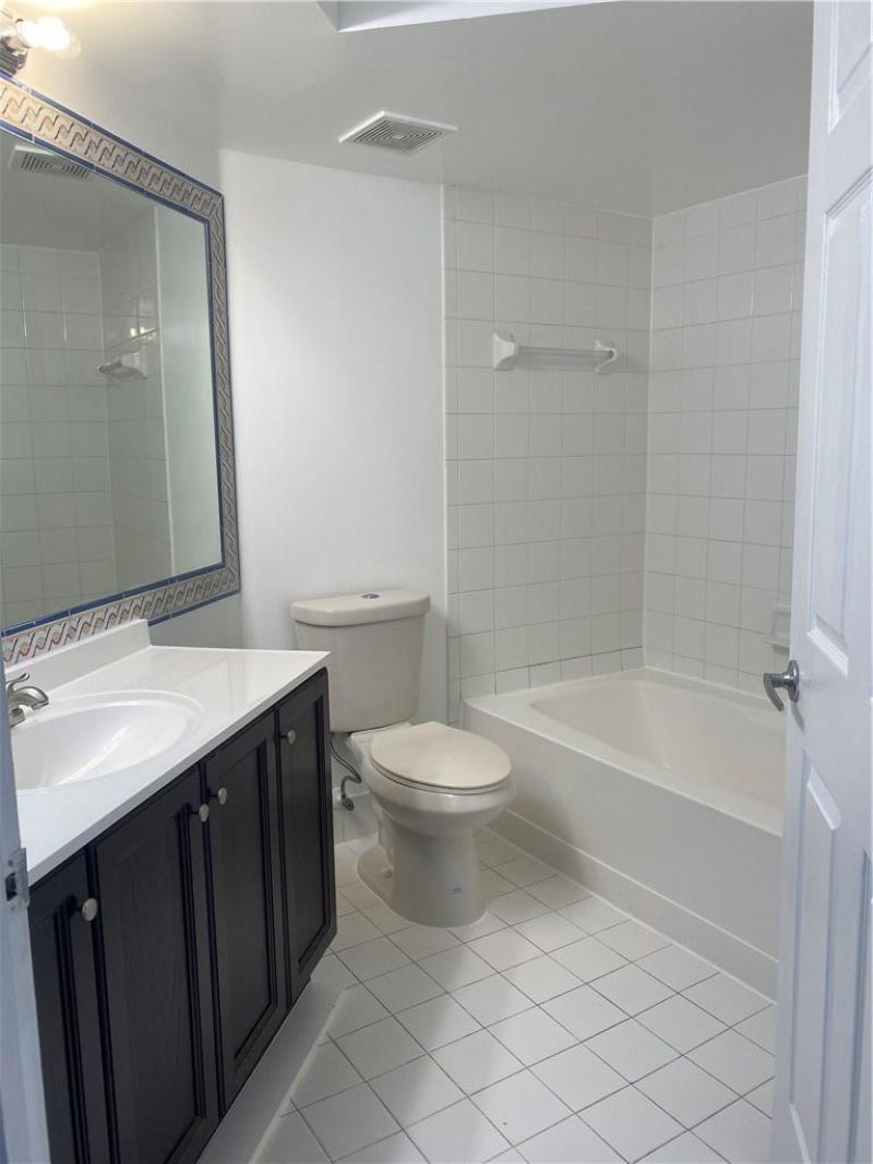 9640 NW 2nd Street, Unit 5-302, Pembroke Pines, FL 33024 Photo