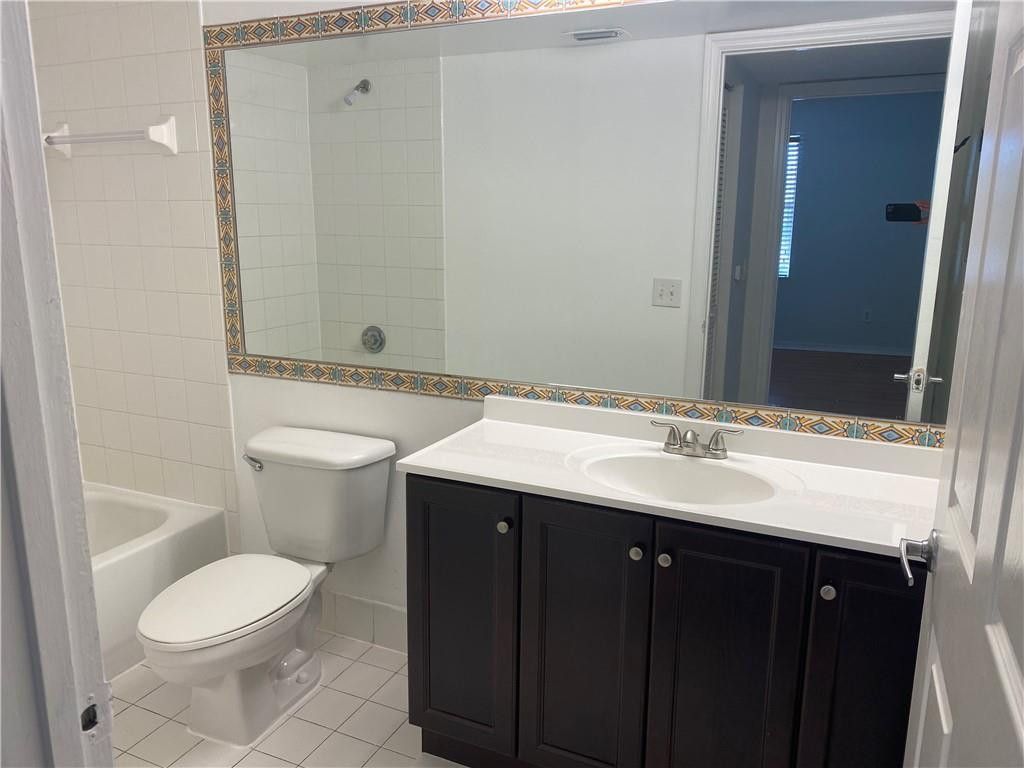 9640 NW 2nd Street, Unit 5-302, Pembroke Pines, FL 33024 Photo