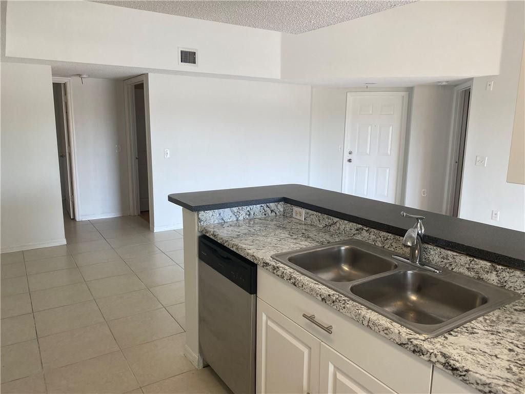 9640 NW 2nd Street, Unit 5-302, Pembroke Pines, FL 33024 Photo