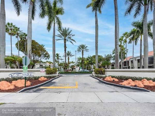 7925 SW 104th St, Unit 203E, Miami, FL 33156