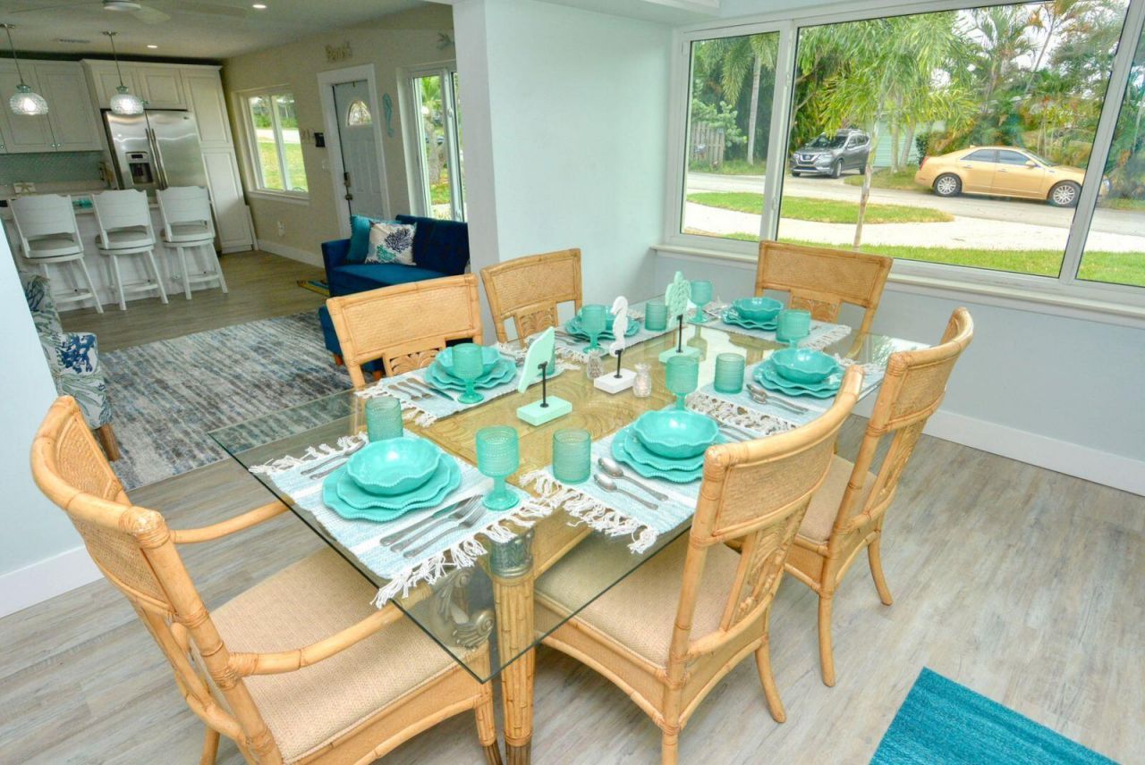 1315 NE Flora Place, Jensen Beach, FL 34957 Photo