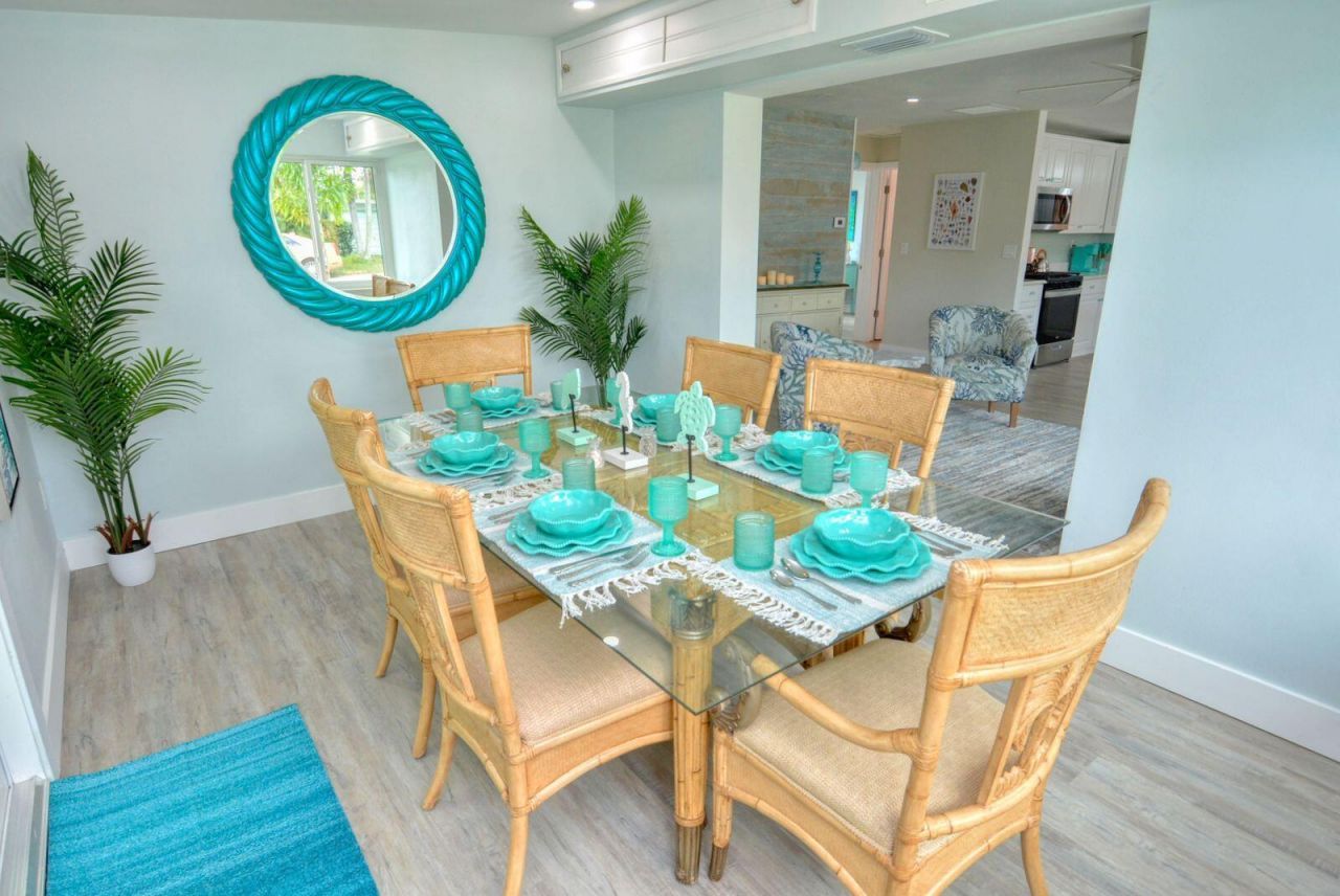 1315 NE Flora Place, Jensen Beach, FL 34957 Photo