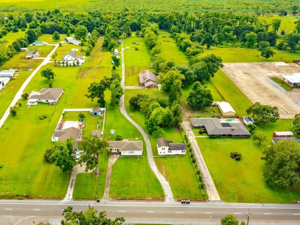 120 Whitfield Court, Houma, LA 70360