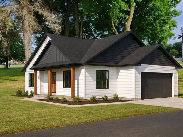 607 Shaw Street, Howard City, MI 49329