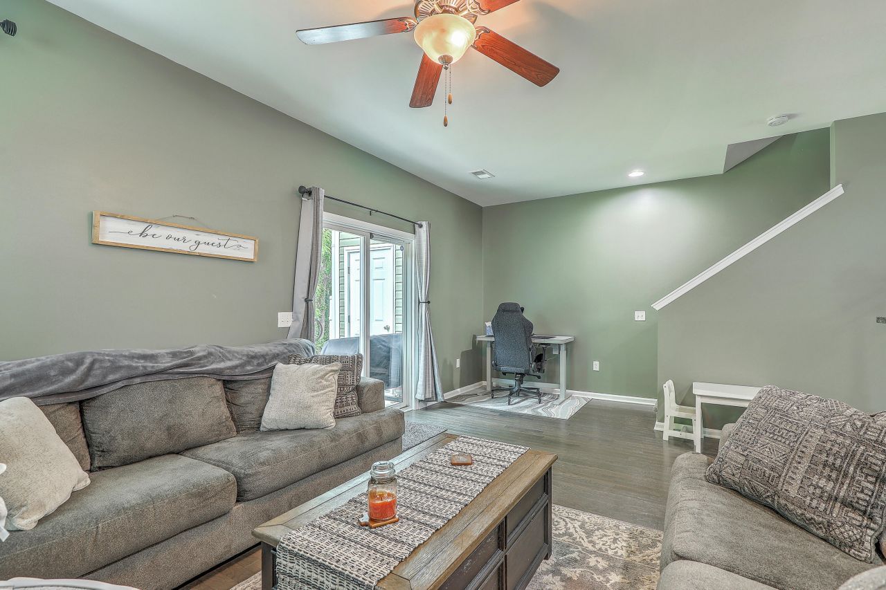 9101 Parlor Drive Photo 8