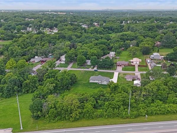 320 N M 291 Highway, Independence, MO 64050