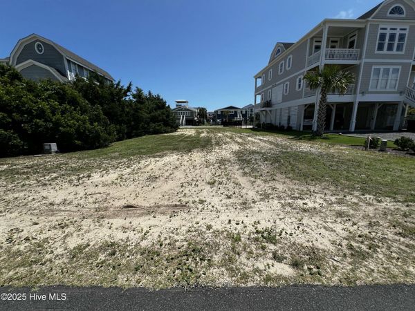 1038 Tide Ridge Drive, Holden Beach, NC 28462