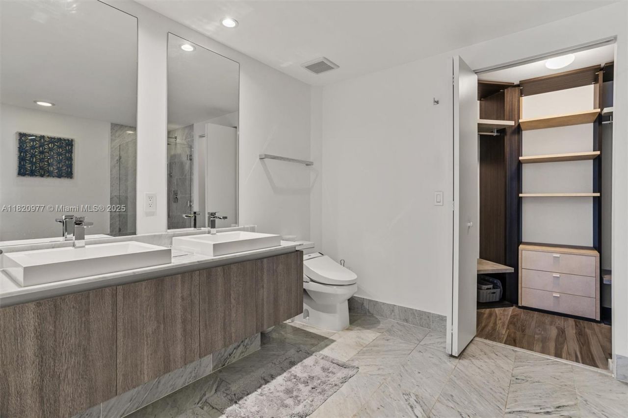 801 S Miami Ave, Unit 4205, Miami, FL 33130 Photo